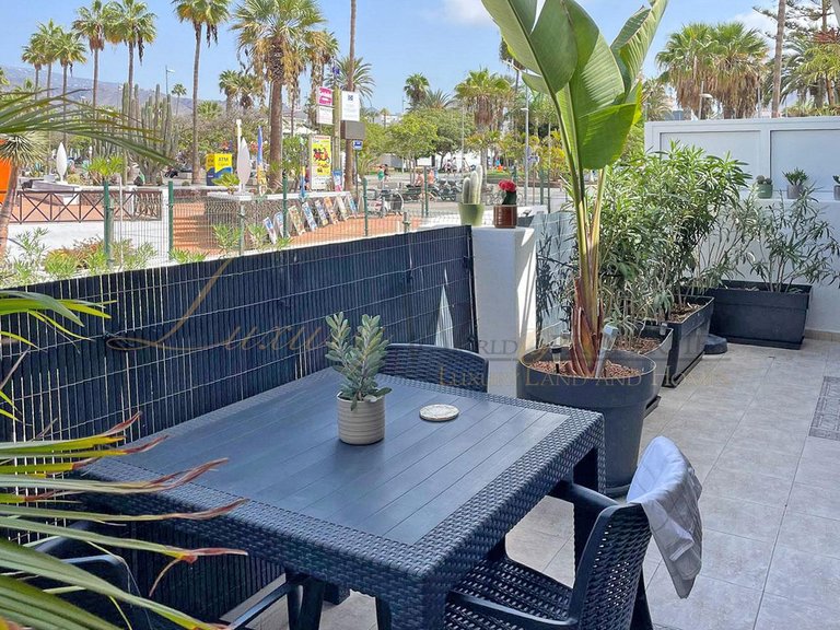 Apartment for Sale in Playa De Las Americas, Tenerife, España 4