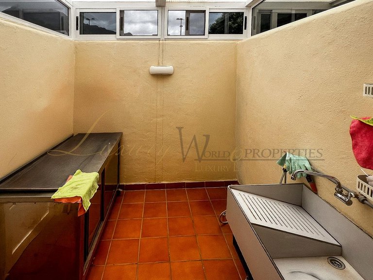 Town House for Sale in Costa Adeje, Tenerife, España 8