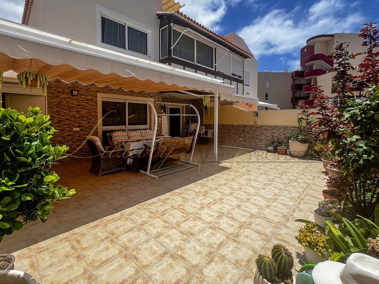 Town House for Sale in Costa Adeje, Tenerife, España 1
