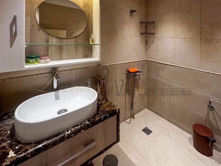 Town House for Sale in Costa Adeje, Tenerife, España 28