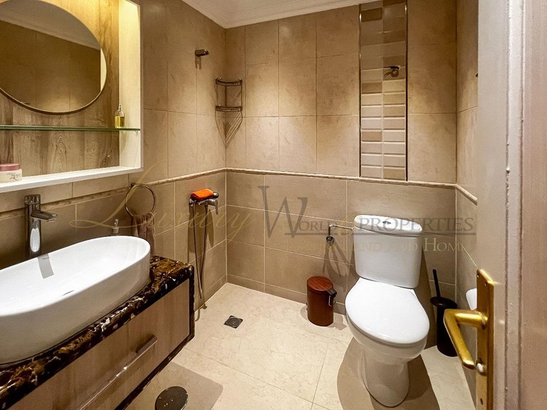 Town House for Sale in Costa Adeje, Tenerife, España 27