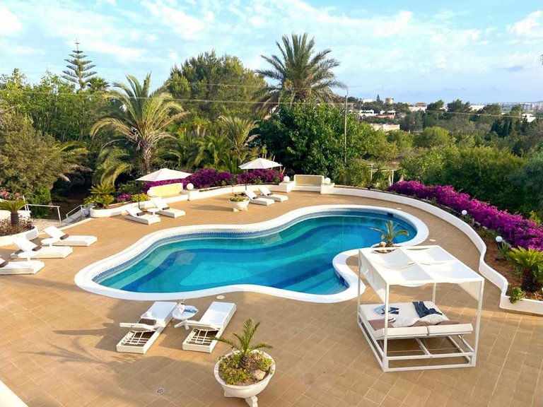 Villa for Sale in Cap Martinet, Balearic Islands 6