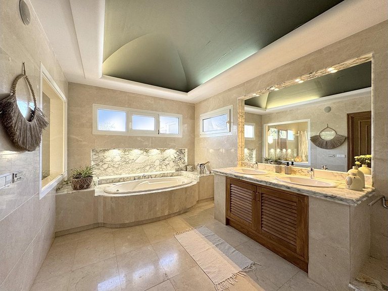 Villa for Sale in Cap Martinet, Balearic Islands 19