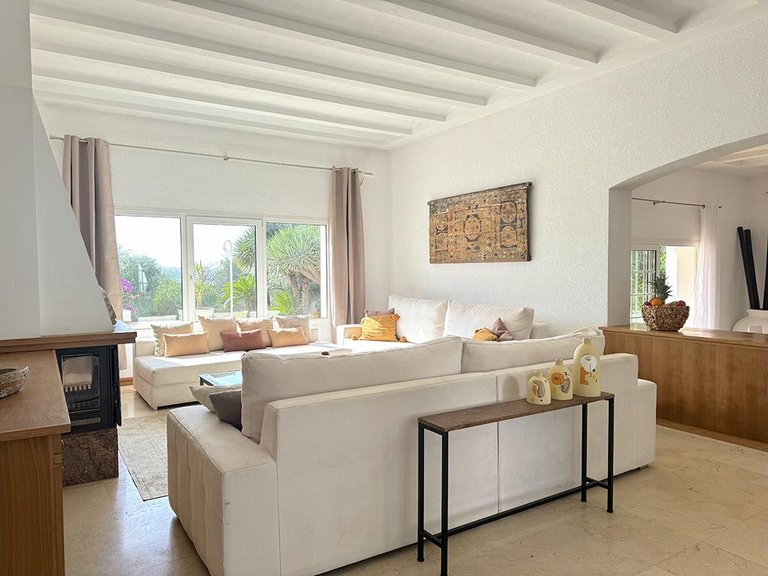Villa for Sale in Cap Martinet, Balearic Islands 12