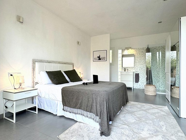 Villa for Sale in Cap Martinet, Balearic Islands 29