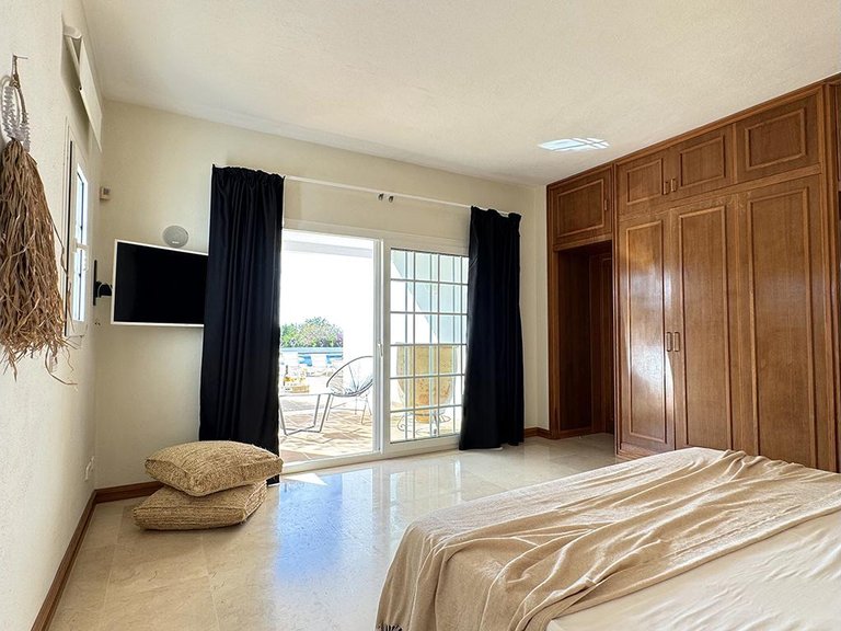 Villa for Sale in Cap Martinet, Balearic Islands 23