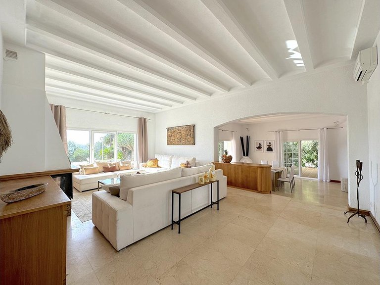 Villa for Sale in Cap Martinet, Balearic Islands 11