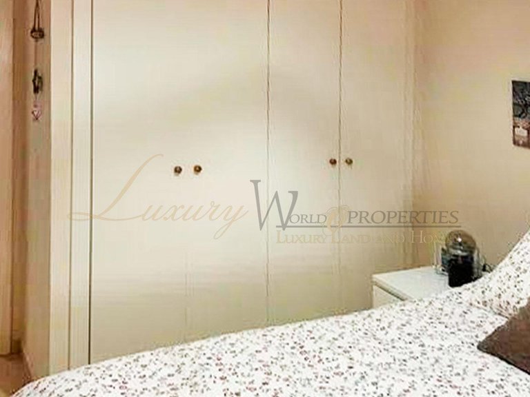 Apartment for Sale in Adeje, Tenerife, España 8