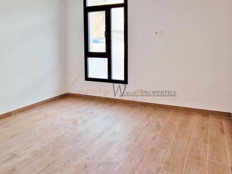 Apartment for Sale in Los Gigantes, Tenerife, España 16
