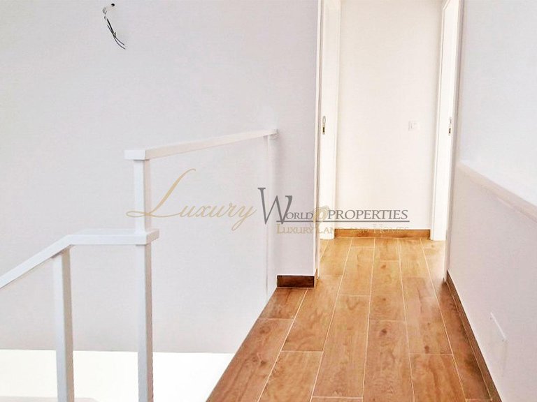 Apartment for Sale in Los Gigantes, Tenerife, España 9