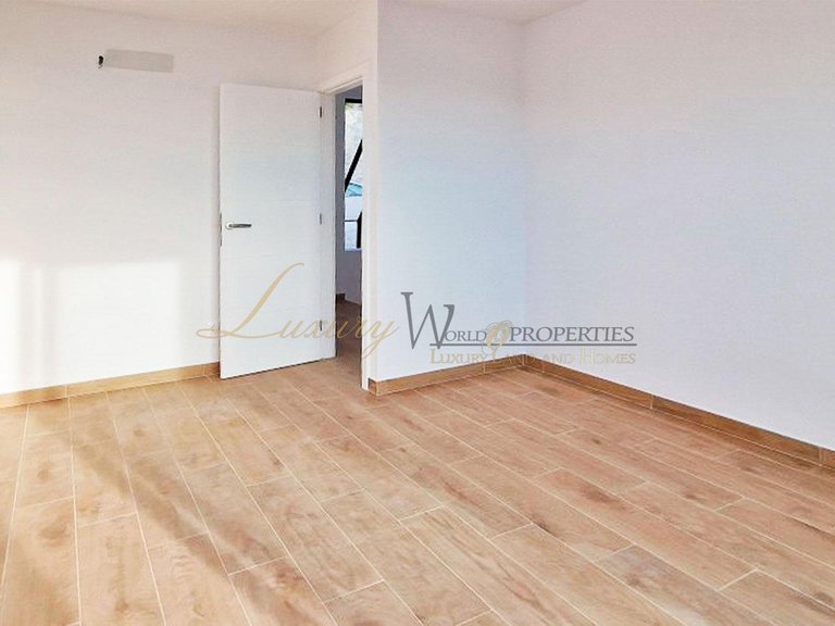 Apartment for Sale in Los Gigantes, Tenerife, España 15