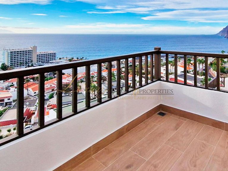 Apartment for Sale in Los Gigantes, Tenerife, España 13