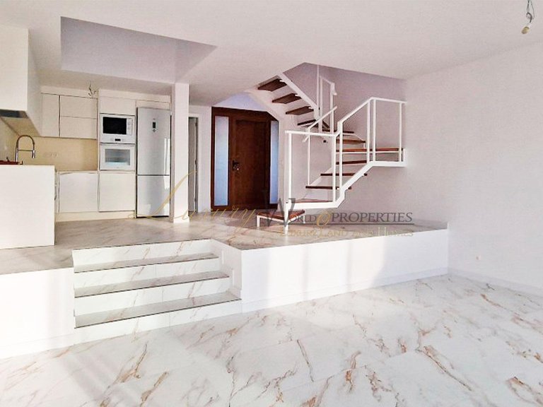 Apartment for Sale in Los Gigantes, Tenerife, España 6