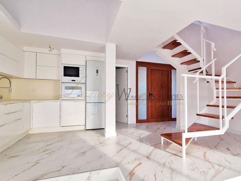 Apartment for Sale in Los Gigantes, Tenerife, España 7