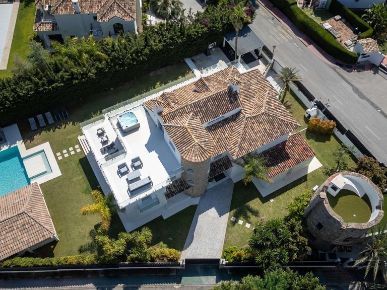 Villa for Sale in Marbella, Malaga 3