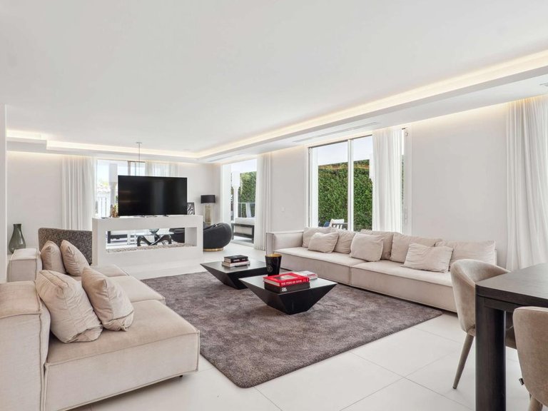 Villa for Sale in Marbella, Malaga 21