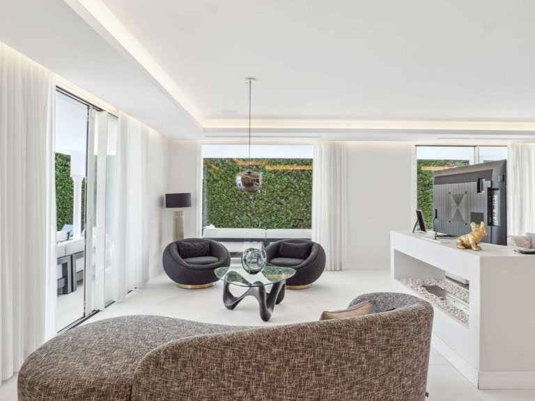 Villa for Sale in Marbella, Malaga 26