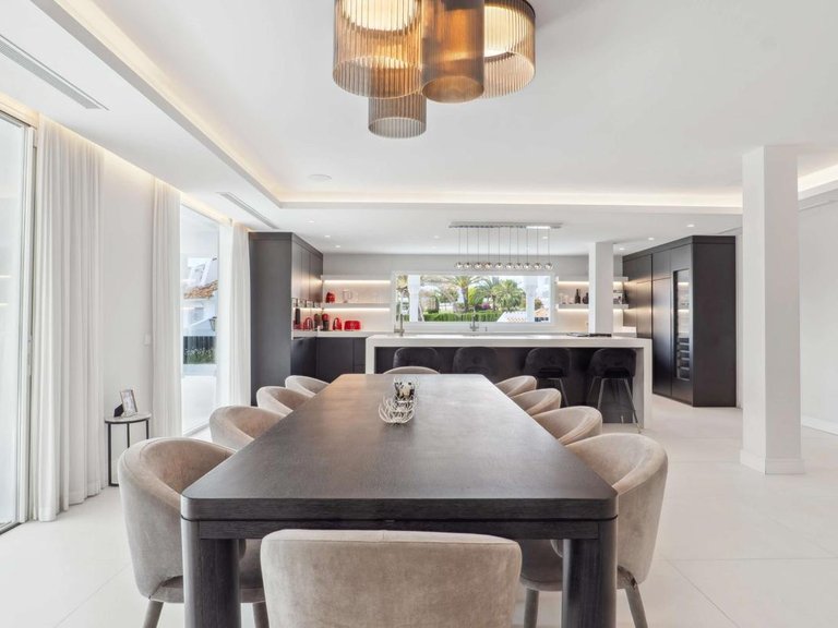 Villa for Sale in Marbella, Malaga 23