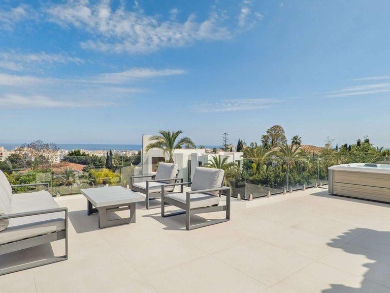 Villa for Sale in Marbella, Malaga 20