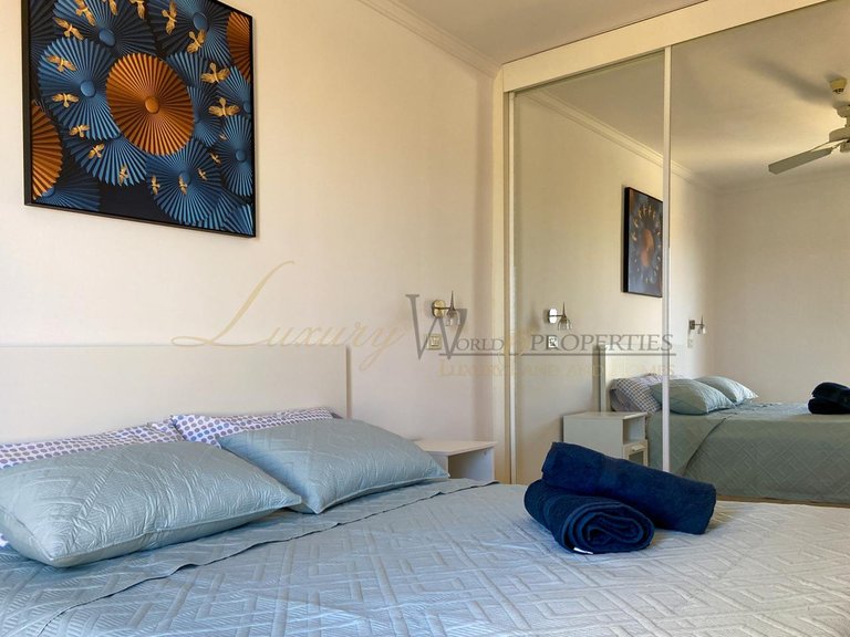 Apartment for Sale in Los Cristianos, Tenerife, España 10