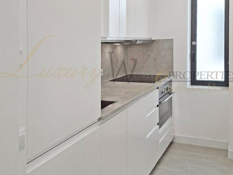 Apartment for Sale in Playa De Las Americas, Tenerife, España 11