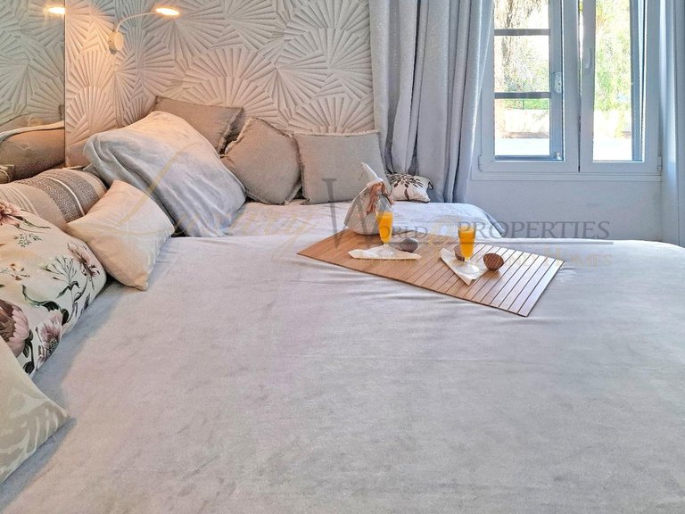 Apartment for Sale in Playa De Las Americas, Tenerife, España 14