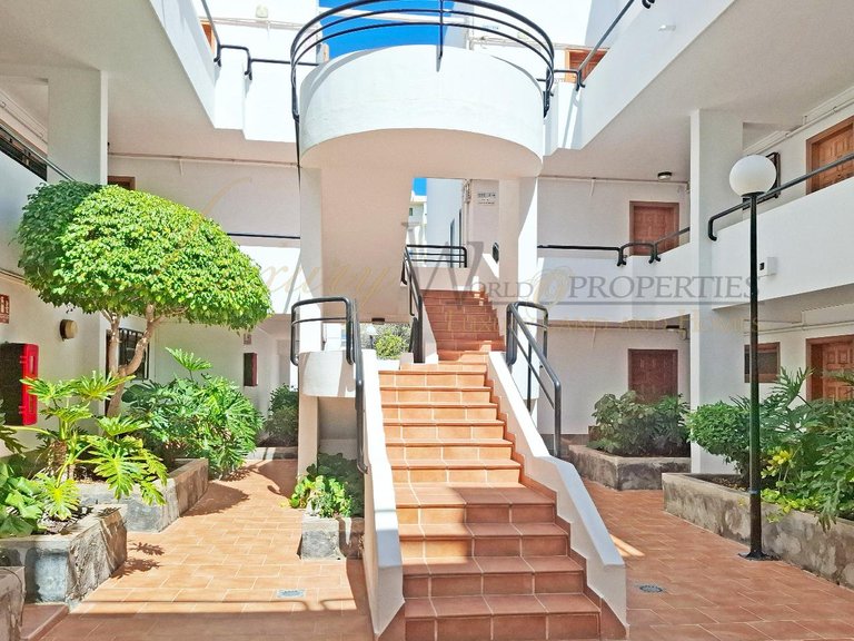 Apartment for Sale in Playa De Las Americas, Tenerife, España 3
