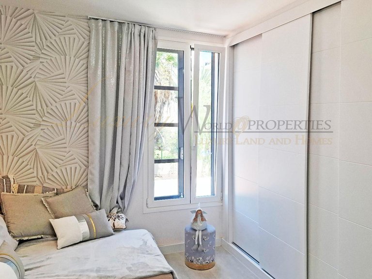 Apartment for Sale in Playa De Las Americas, Tenerife, España 15