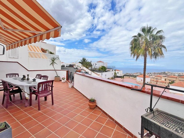 Town House for Sale in Costa Adeje, Tenerife, España 2