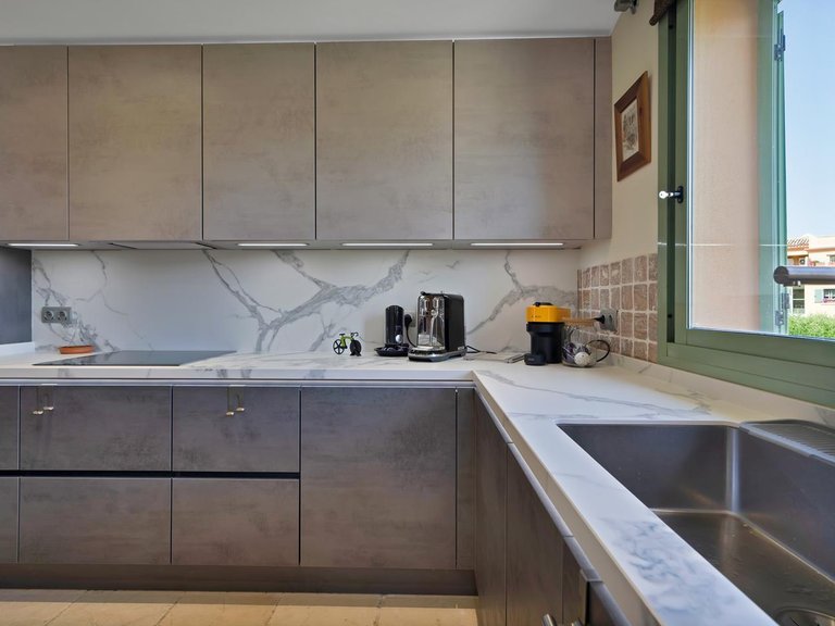 Apartment for Sale in Benahavis, Malaga 5