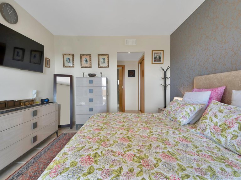 Apartment for Sale in Benahavis, Malaga 19