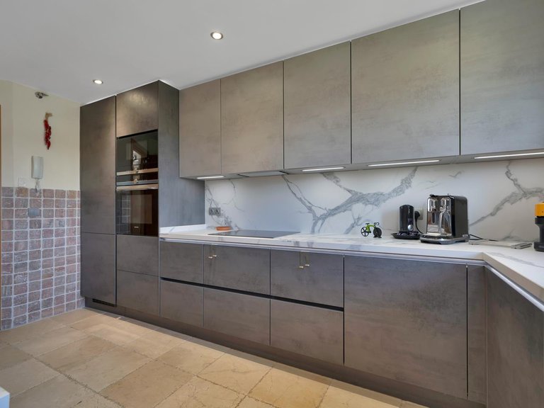 Apartment for Sale in Benahavis, Malaga 6