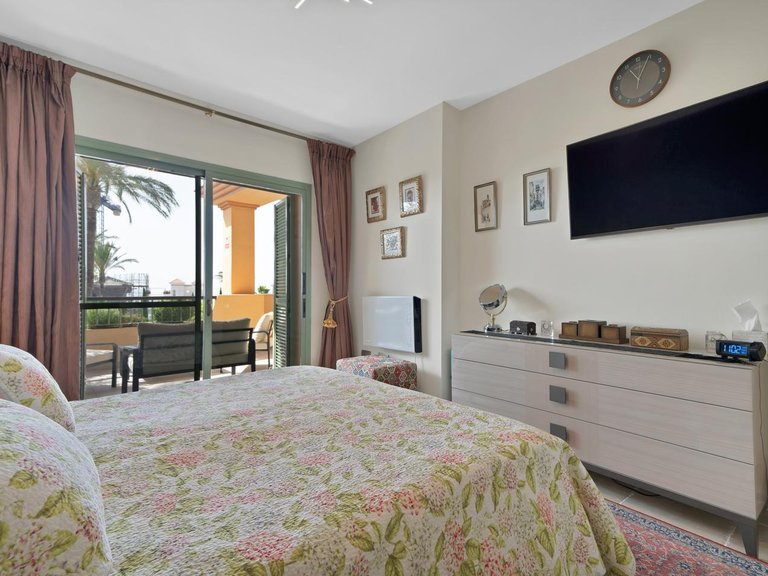 Apartment for Sale in Benahavis, Malaga 33