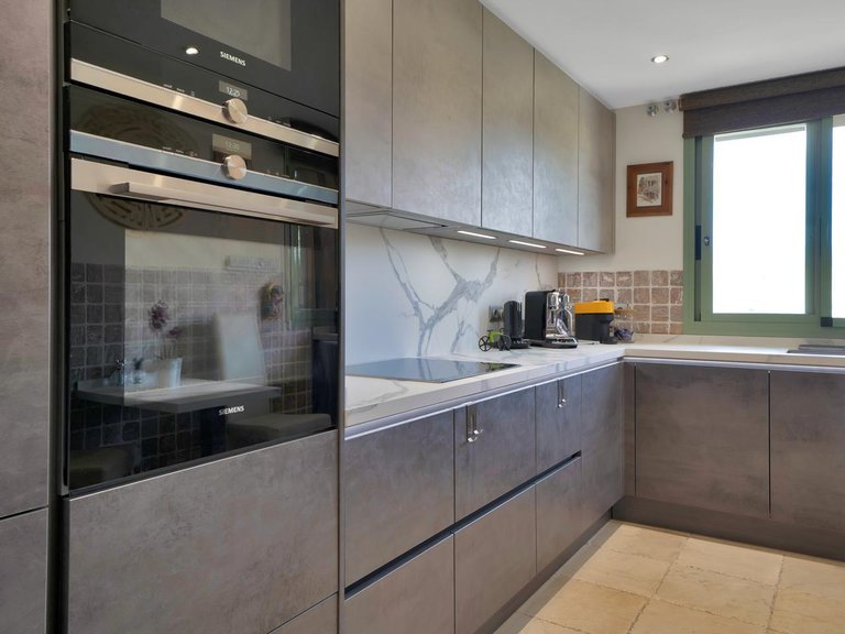 Apartment for Sale in Benahavis, Malaga 8