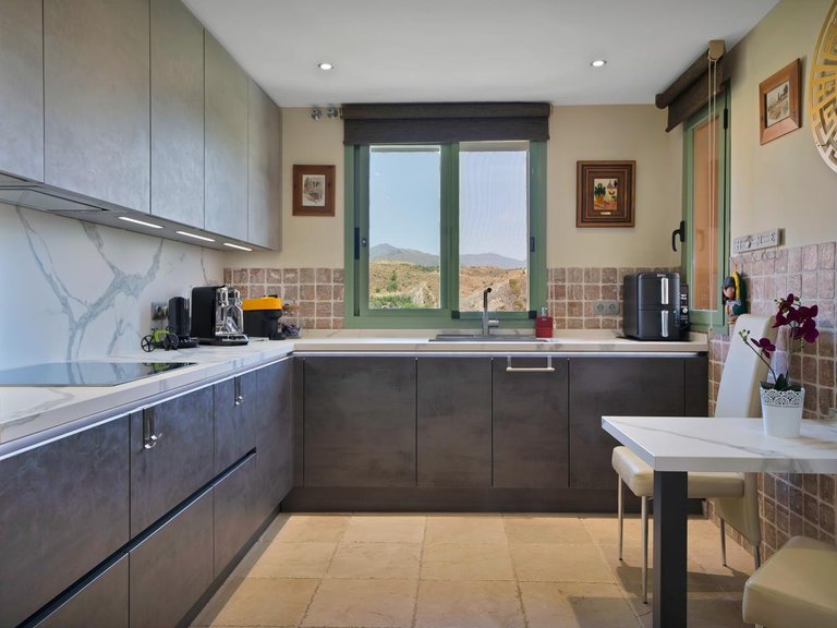 Apartment for Sale in Benahavis, Malaga 9