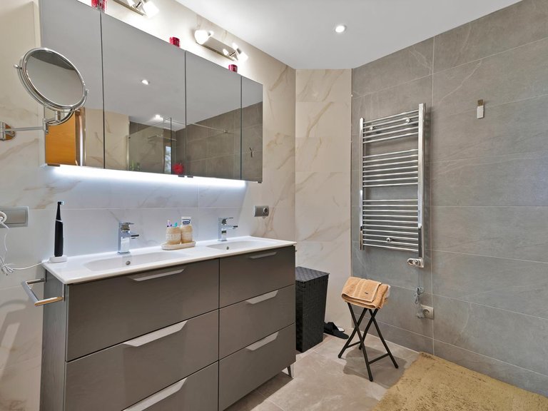 Apartment for Sale in Benahavis, Malaga 17