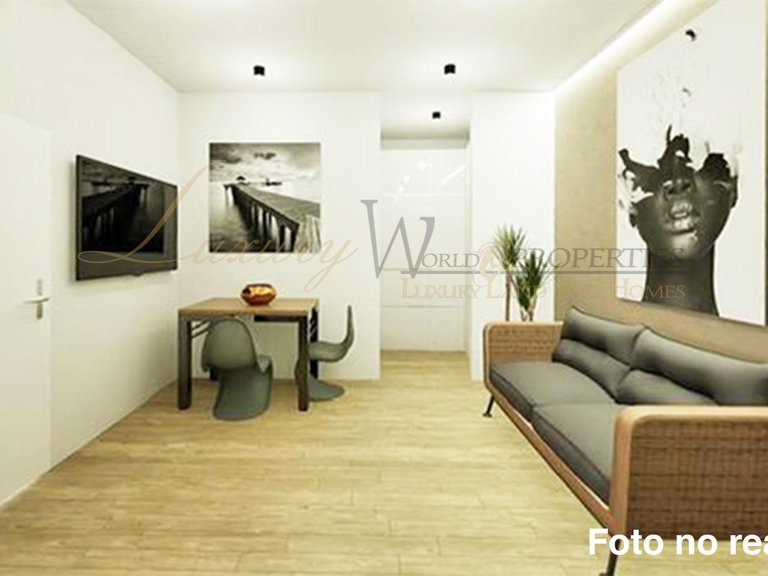 Apartment for Sale in Playa Paraiso, Tenerife, España 2