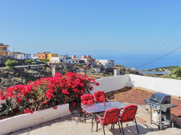 Villa for Sale in Tijoco Bajo, Tenerife, España 28