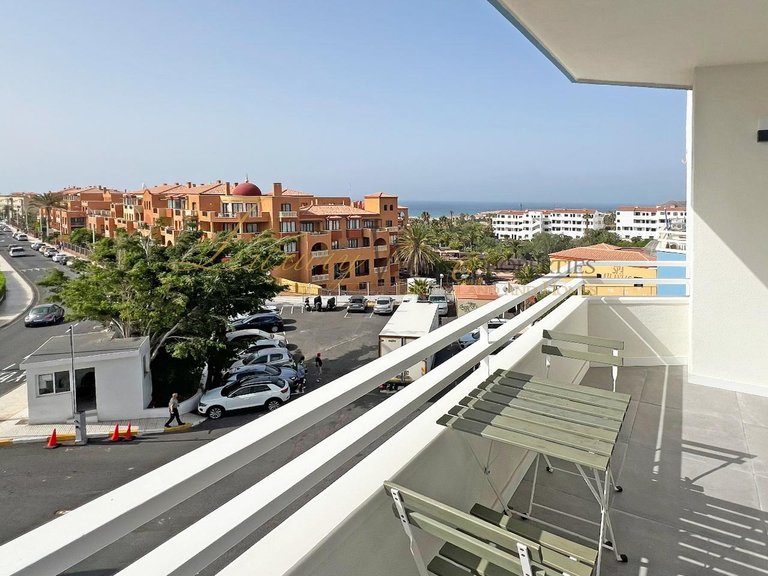 Apartment for Sale in Golf Del Sur, Tenerife, España 2