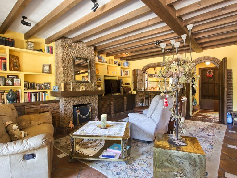 Villa for Sale in Benahavís, Malaga 11