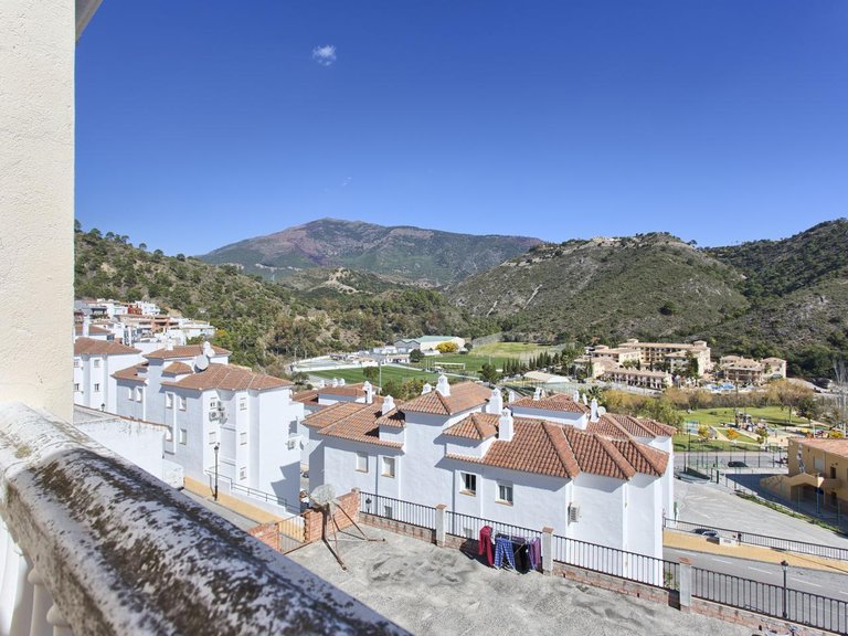 Villa for Sale in Benahavís, Malaga 2