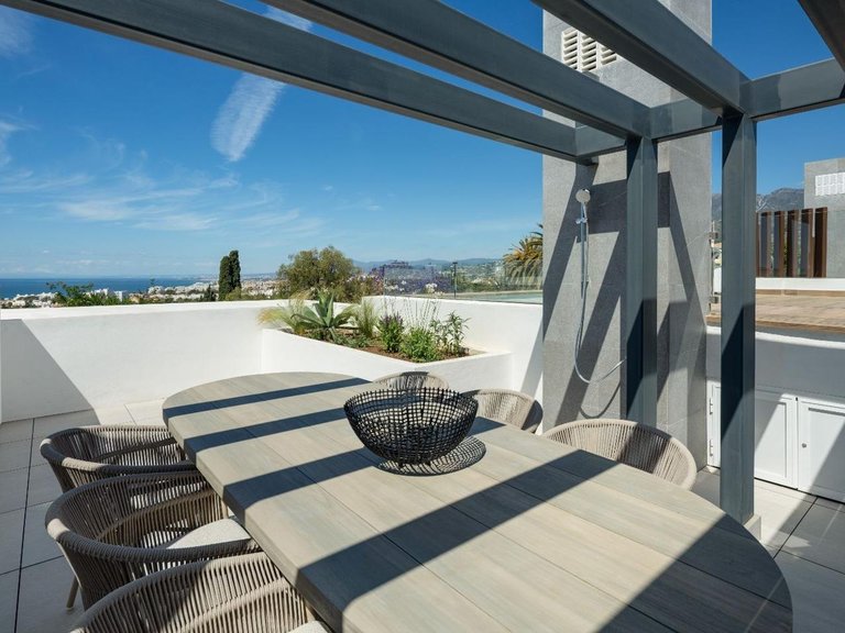 Villa for Sale in Marbella, Malaga 8