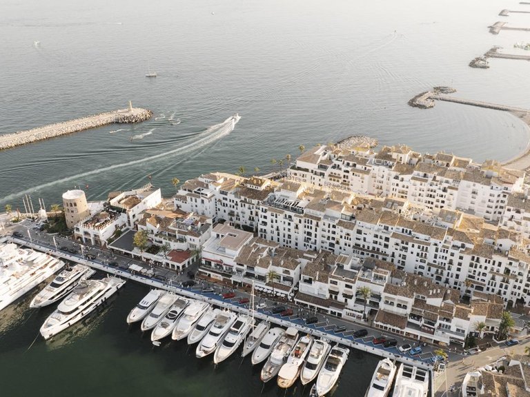 Town House for Sale in Marbella, Malaga 25