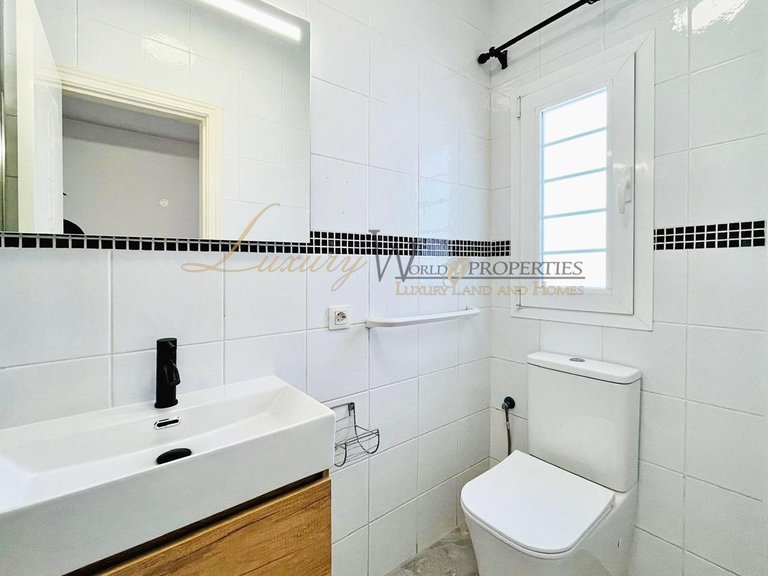 Penthouse for Sale in Costa Adeje, Tenerife, España 24