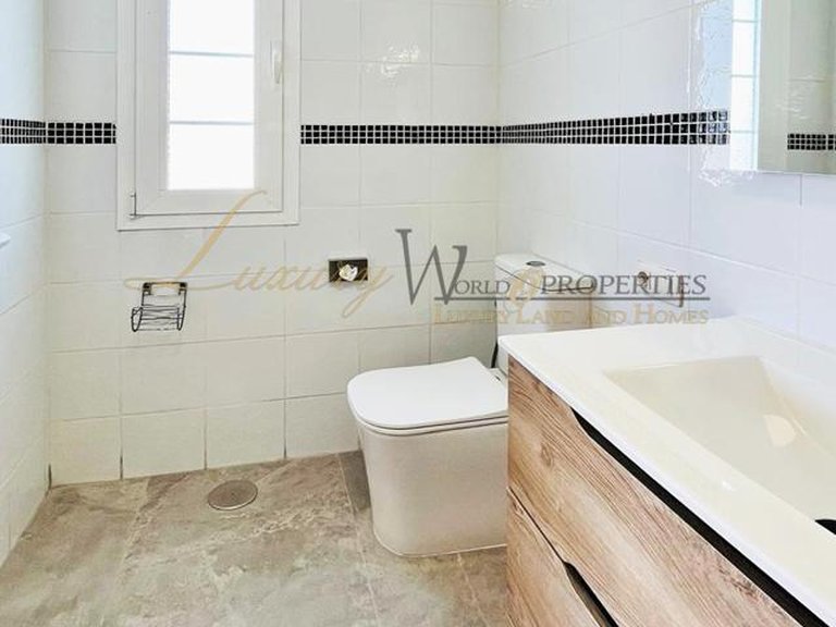 Penthouse for Sale in Costa Adeje, Tenerife, España 19