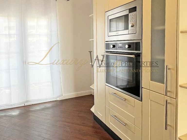 Penthouse for Sale in Costa Adeje, Tenerife, España 12