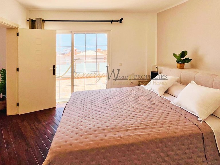 Penthouse for Sale in Costa Adeje, Tenerife, España 15