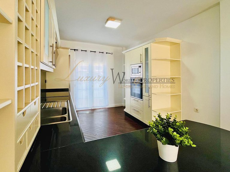 Penthouse for Sale in Costa Adeje, Tenerife, España 13