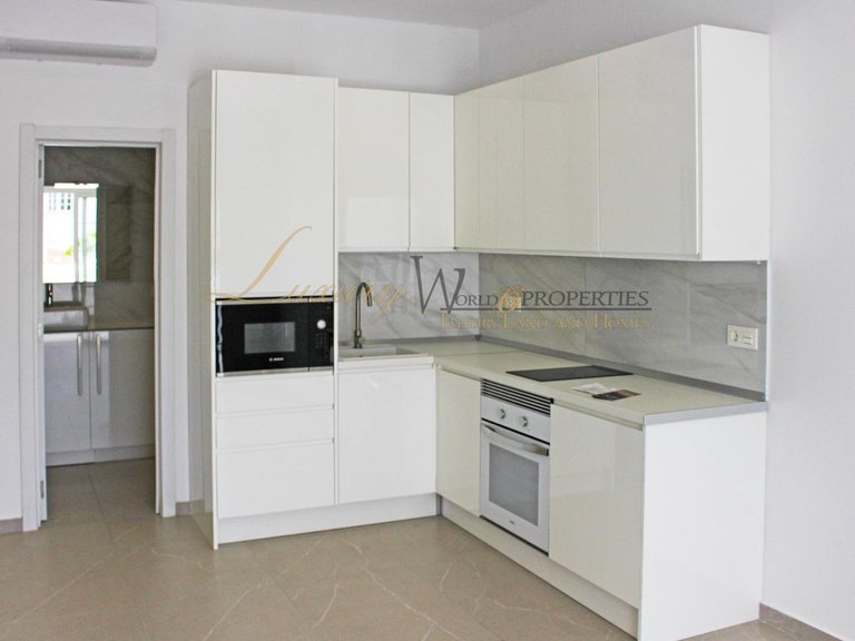 Apartment for Sale in Costa Adeje, Tenerife, España 7