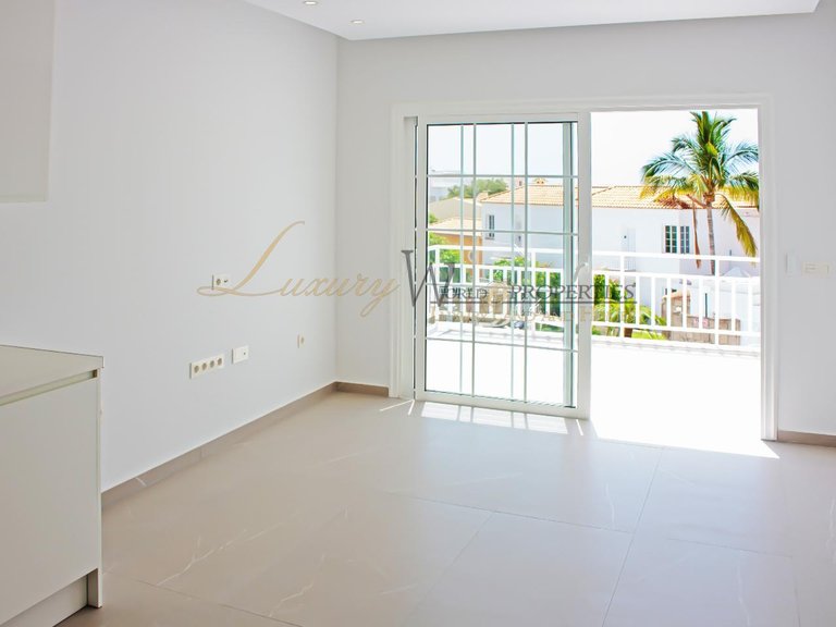 Apartment for Sale in Costa Adeje, Tenerife, España 5